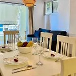 Sail View Boutique Apartment Sarandë