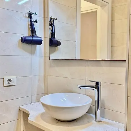 Sail View Boutique * סרנדה